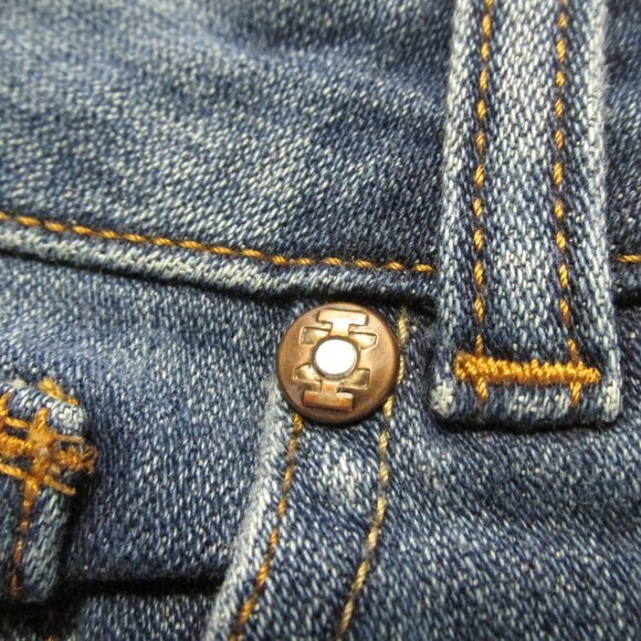 IZOD WOMEN'S SIZE 6 JEANS CAPRIS MED BLUE SLUB STRETCH DENIM JUST RIGHT CROPPED - Picture 4 of 11